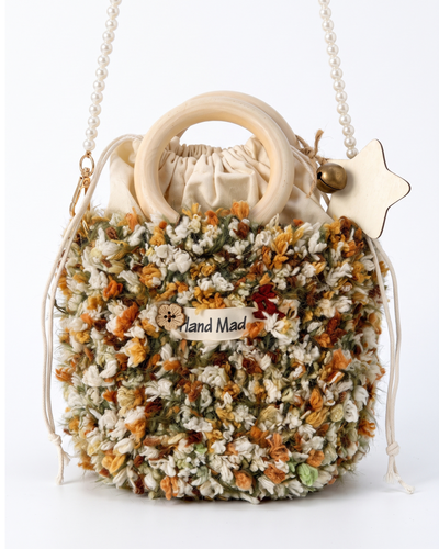 Beuteltasche aus Wollmischgewebe und Baumwolle
