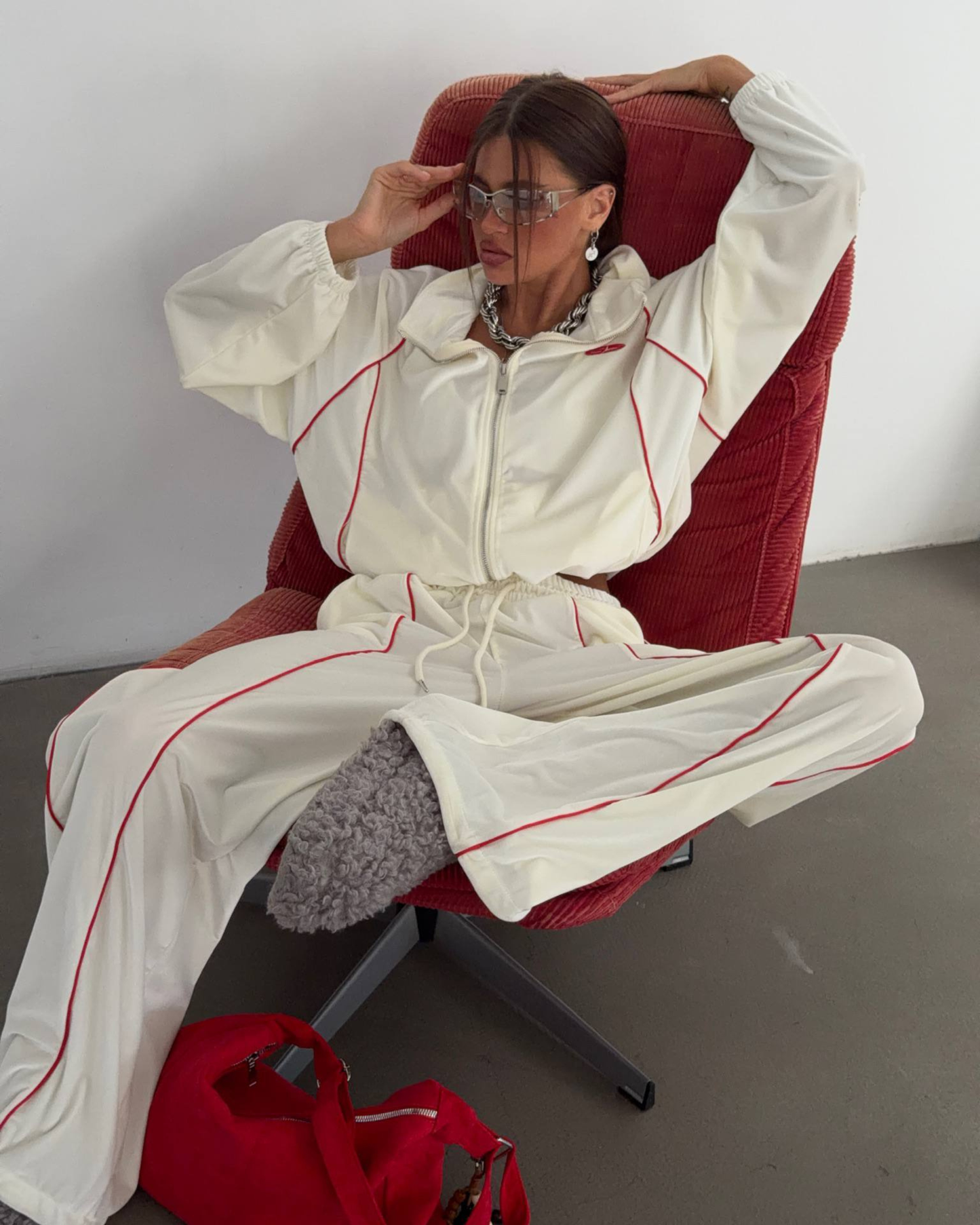 Oversized Cropped Zip Up Hoodie and Wide Leg Sweatpants⁠ Velour Tracksuit Set