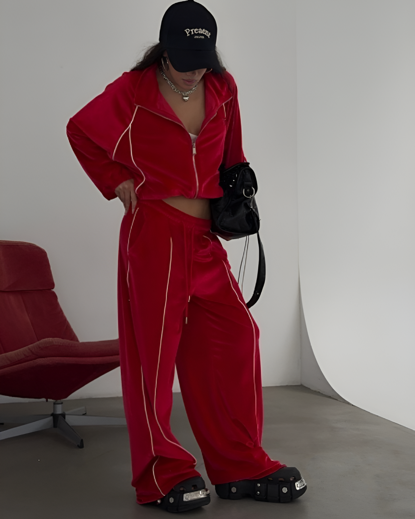 Oversized Cropped Zip Up Hoodie and Wide Leg Sweatpants⁠ Velour Tracksuit Set