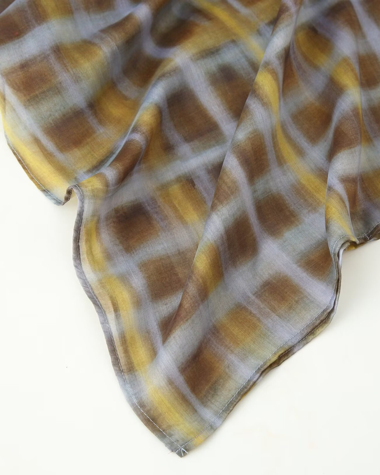 Asymmetrisches Drapier-Top mit Schal