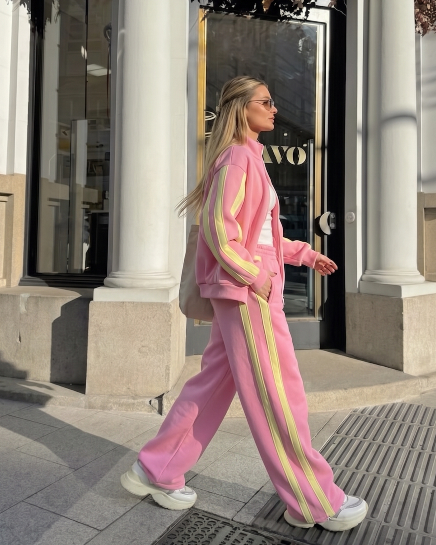 Side stripe relaxed fit oversized tracksuit set for women