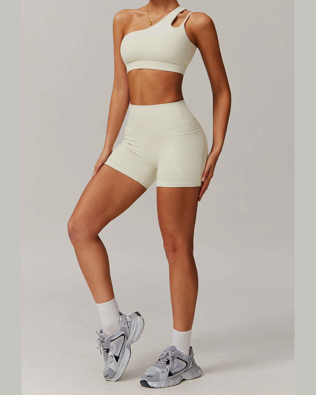 Short Pants Cream Apricot
