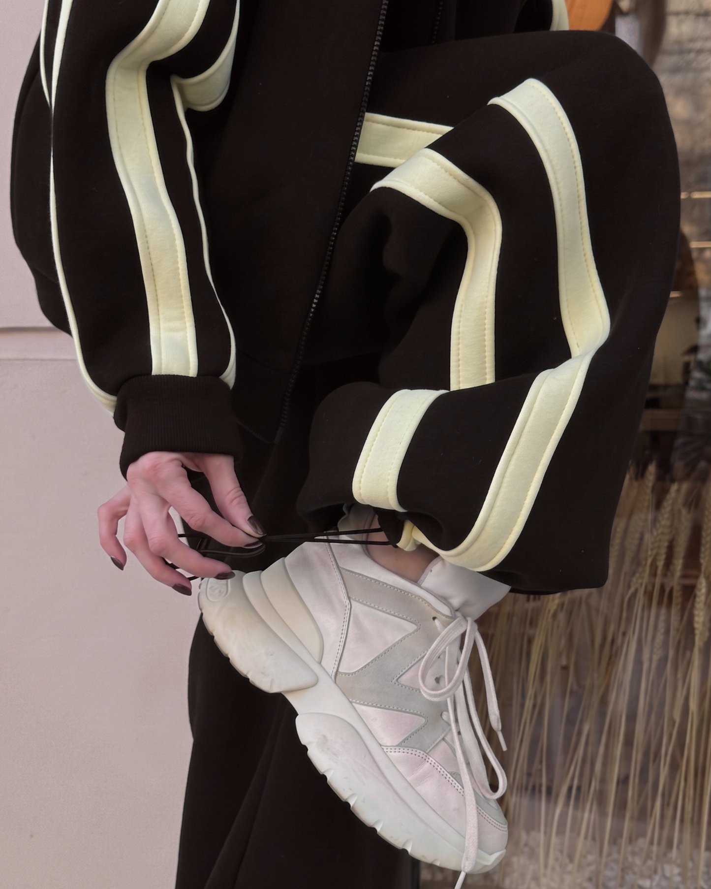 Side stripe relaxed fit oversized tracksuit set for women