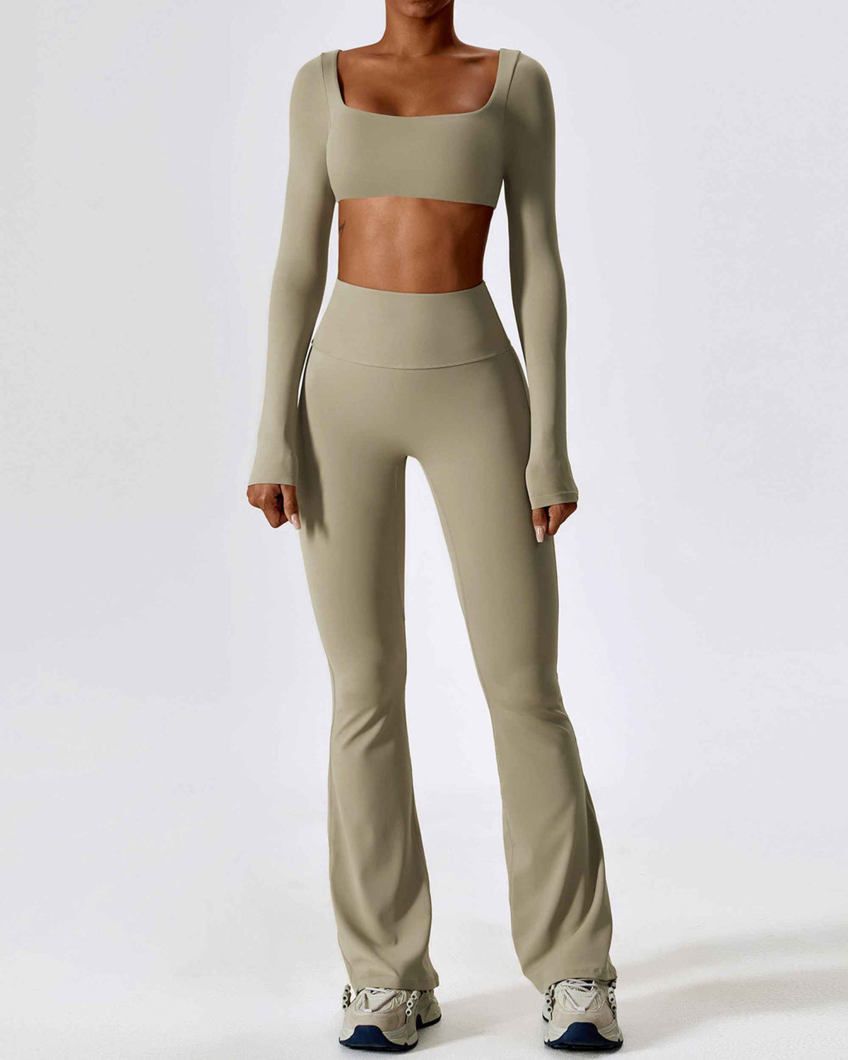Long sleeve + bell bottoms brown