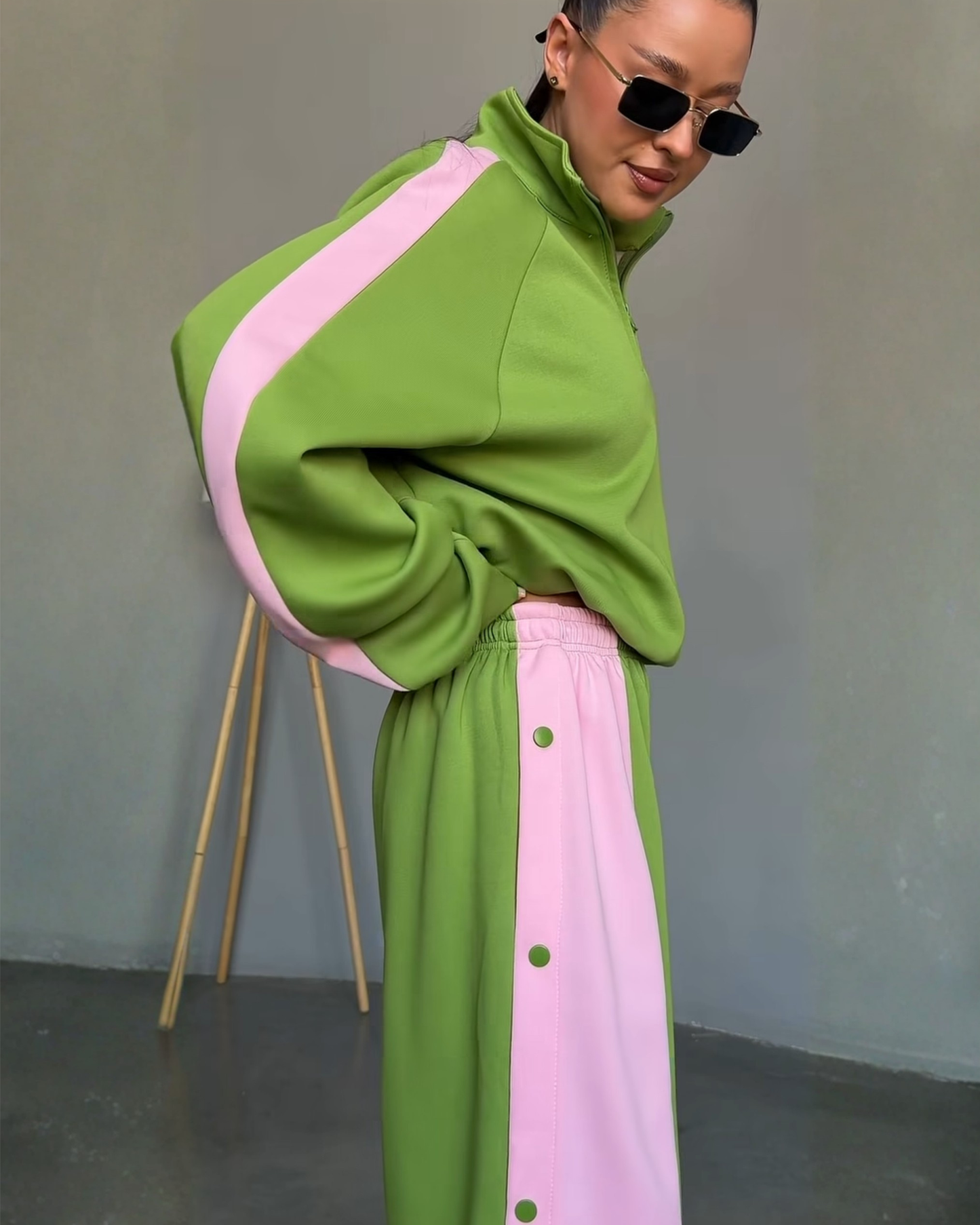 Oversized Quarter-Zip Sweatshirt Set Women with wide  Leg Sweatpants .